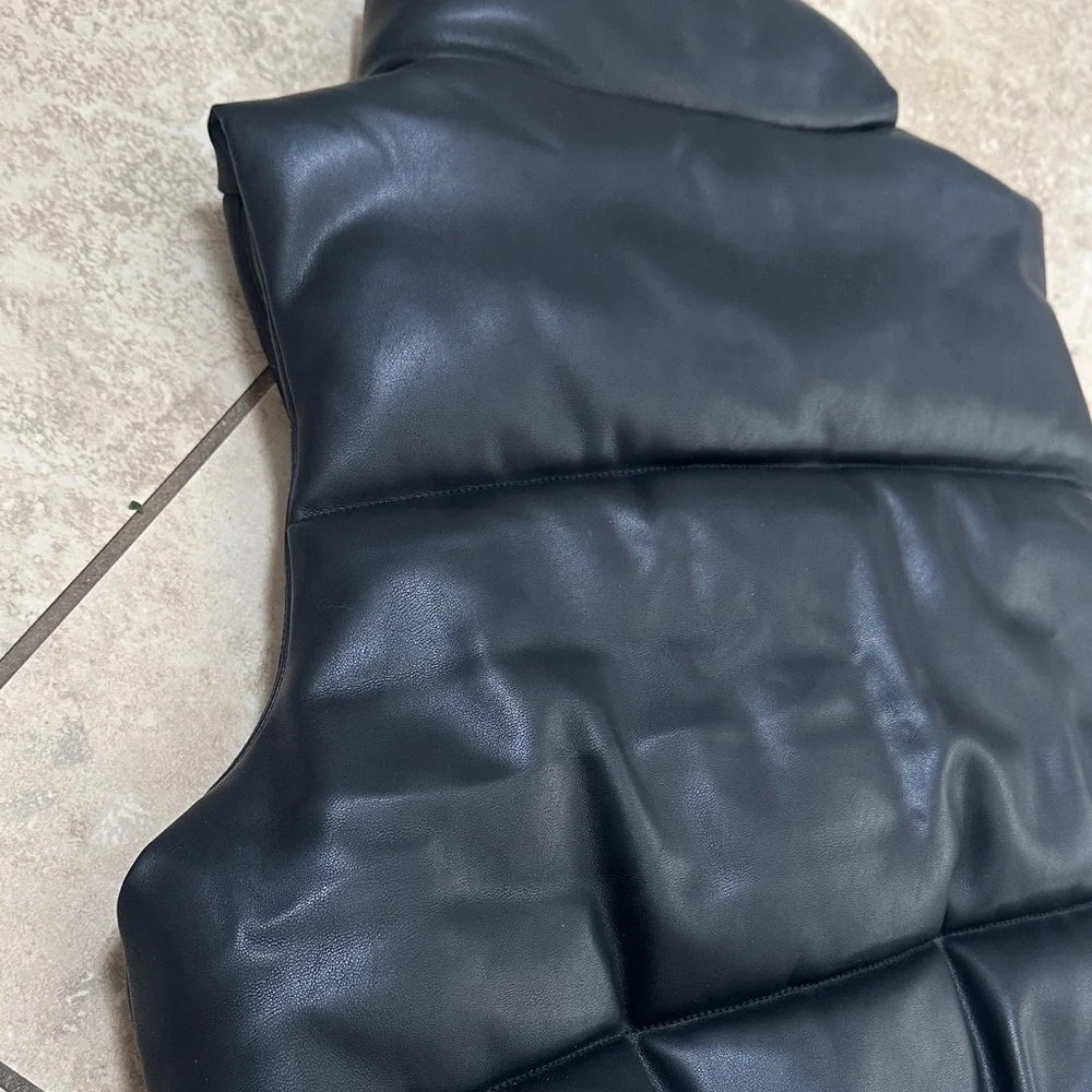 Banana Republic Black Vegan Faux Leather Puffer Vest - Picture 12 of 13